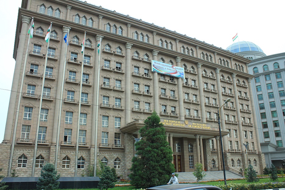 三建设--塔吉克斯坦外交部大楼.jpg